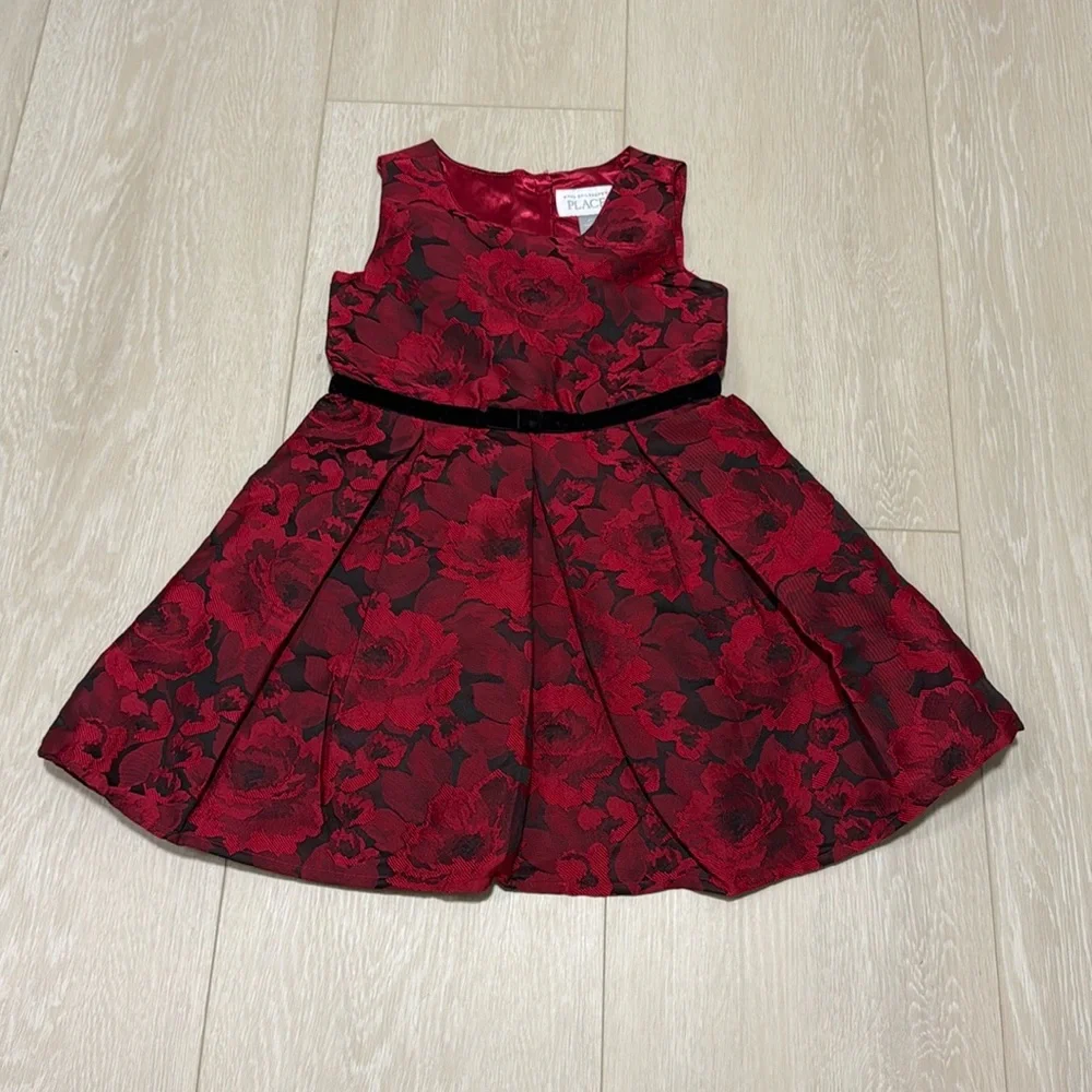 ✨The Children’s Place 4T Black And Red Floral Dress